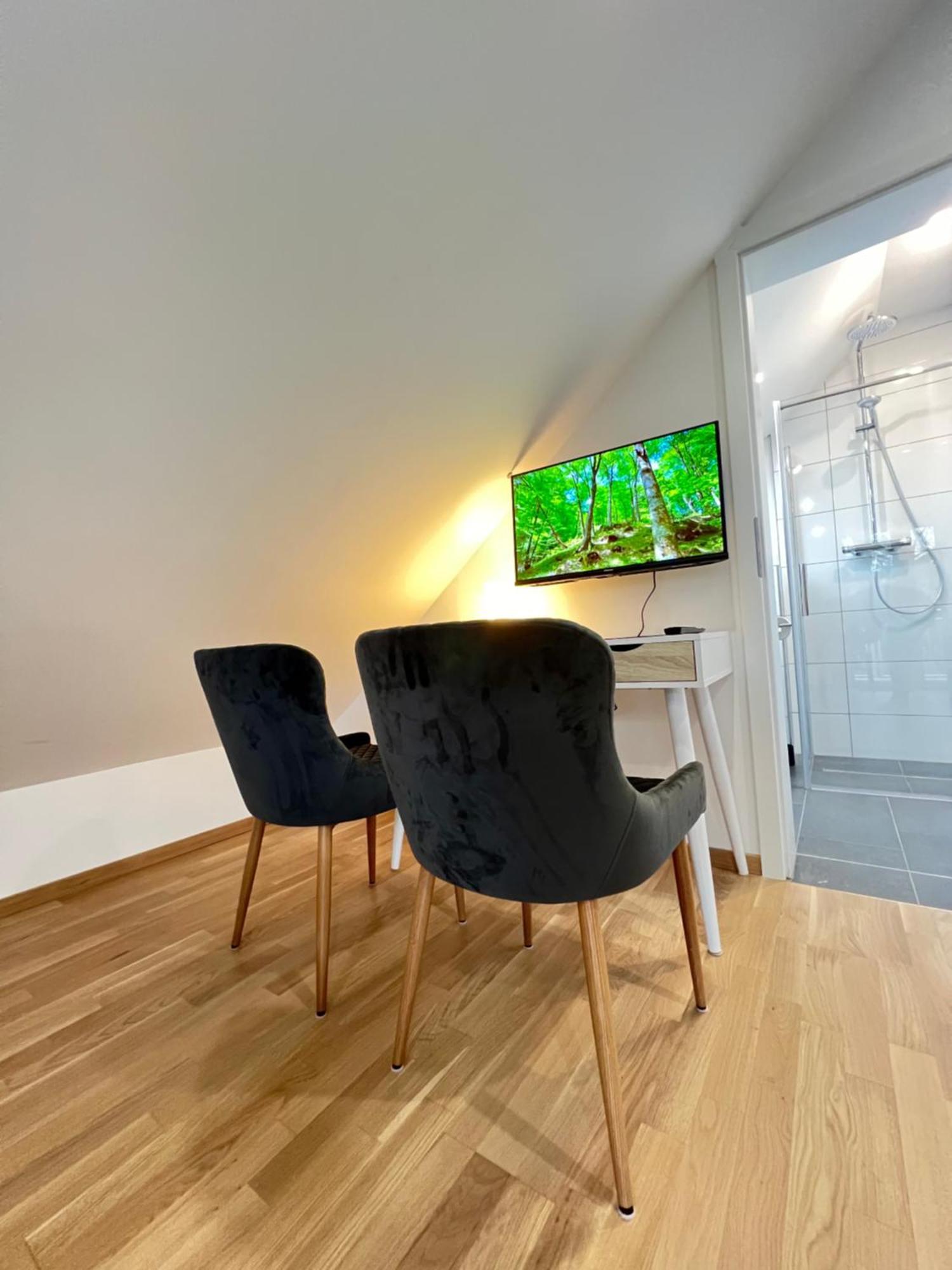 Charmantes Studio-Apartment Im Herzen Von Neureut - Fussbodenheizung, Regendusche, Waschmaschine, Stellplatz كارلسروه المظهر الخارجي الصورة